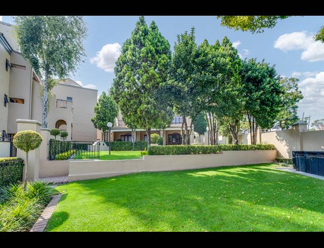 2 BEDROOM APARTMENT FOR SALE IN LONEHILL